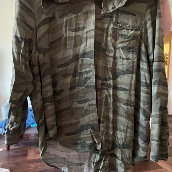 Camo Button-Down Utility Shirt - Olive Green - Picture 2 of 5